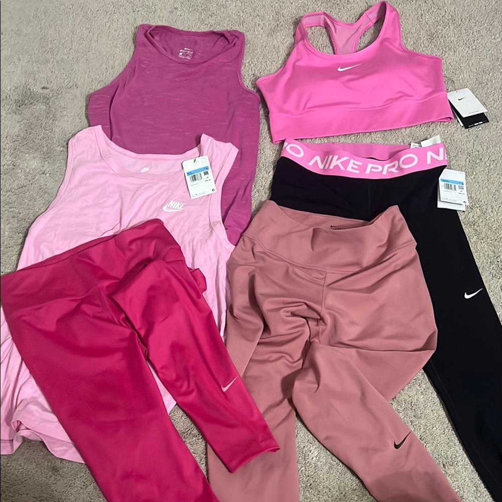 Nike Women's Activewear 12 Piece Lot M/L